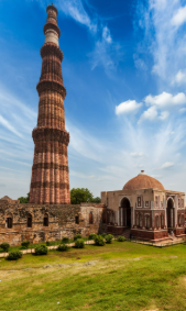 Qutub Minar , Delhi